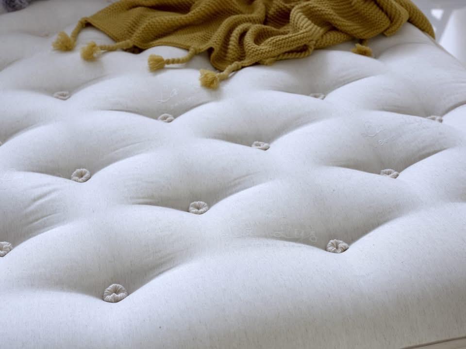 The Ultimate Alpaca Wool, Lambs Wool, Cashmere, Silk & Cotton 10,000 Pocket Spring Mattress (Choice Of Medium Or Firm)
